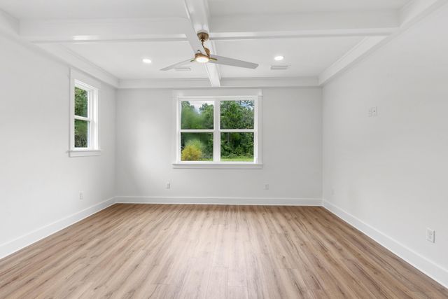 160 Clarke Hill Road, Freeport, FL 32439