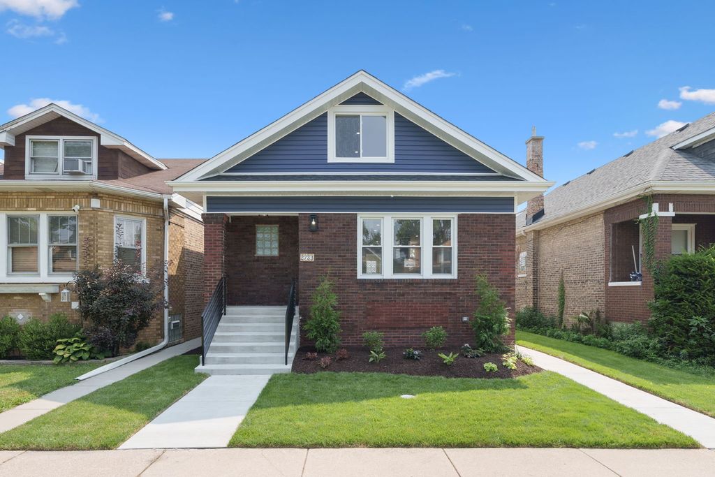 2733 Wesley Avenue, Berwyn, IL 60402