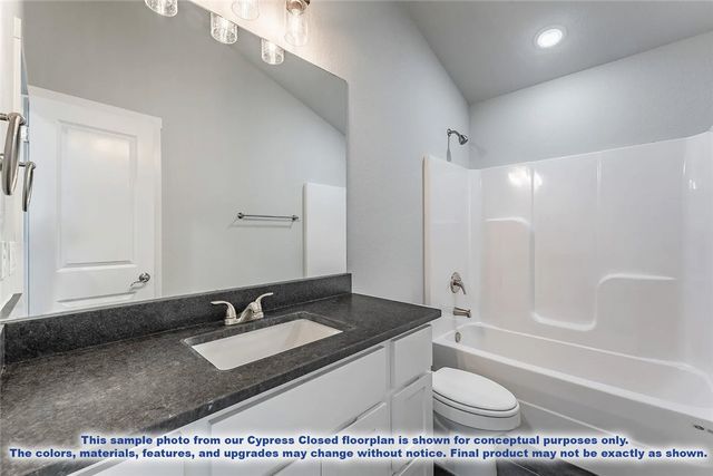 1033 Marquis Avenue, Lowell, AR 72745