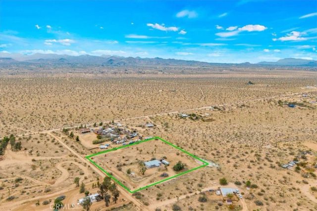57726 Starlight Mesa Road, Yucca Valley, CA 92284