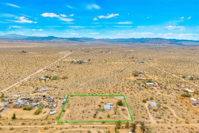 57726 Starlight Mesa Road, Yucca Valley, CA 92284