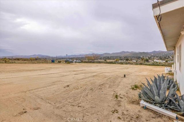 57726 Starlight Mesa Road, Yucca Valley, CA 92284