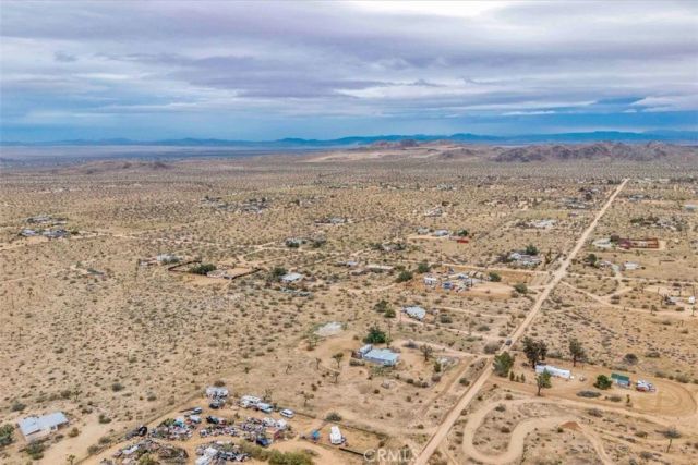 57726 Starlight Mesa Road, Yucca Valley, CA 92284