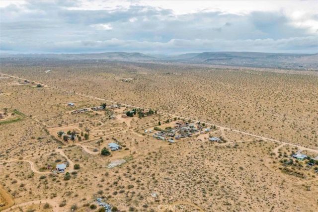 57726 Starlight Mesa Road, Yucca Valley, CA 92284