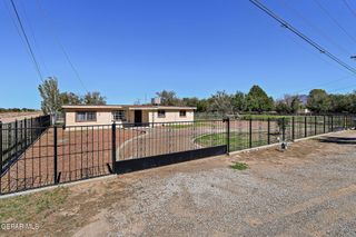 885 Gomez Road, El Paso, TX 79932