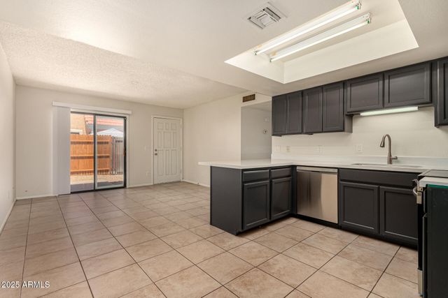 704 N 4TH Street 2, Avondale, AZ 85323