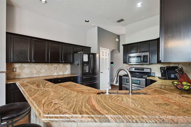 16920 FALCONRIDGE ROAD, Lithia, FL 33547