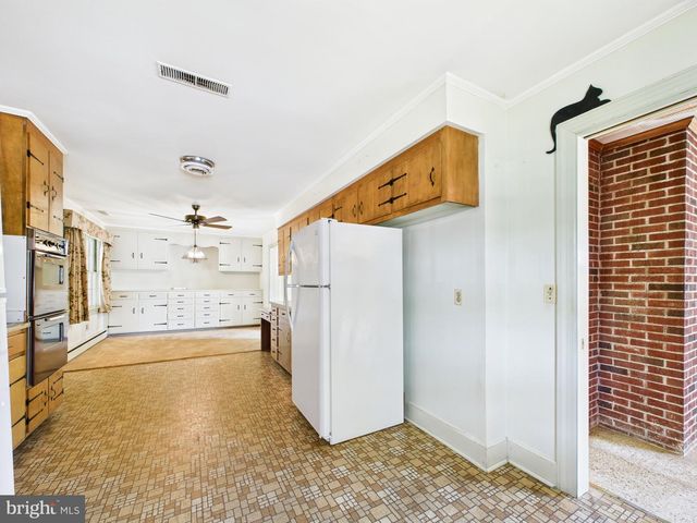 207 BLOOMINGDALE AVE, Federalsburg, MD 21632