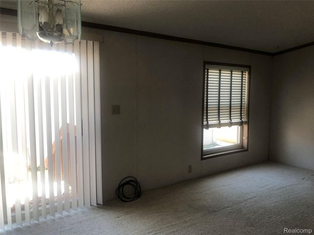 7336 Scotland Circle, Alma, MI 48801