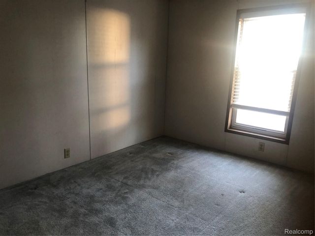 7336 Scotland Circle, Alma, MI 48801