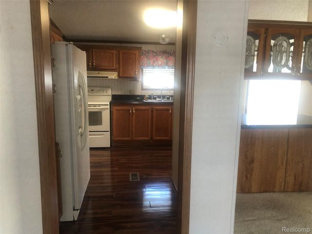 7336 Scotland Circle, Alma, MI 48801