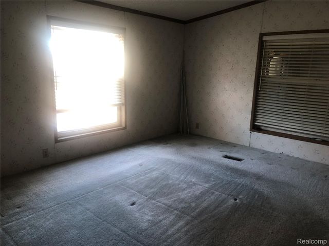 7336 Scotland Circle, Alma, MI 48801