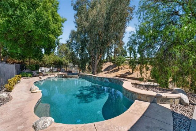 636 E Mariposa, Redlands, CA 92373