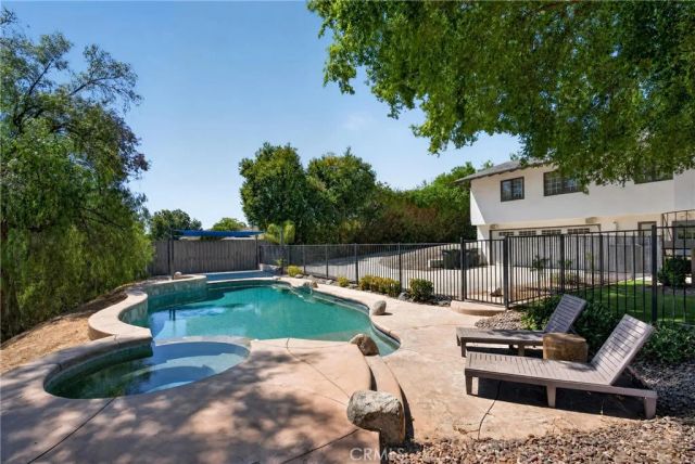 636 E Mariposa, Redlands, CA 92373