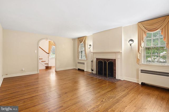 929 BURMONT RD, Drexel Hill, PA 19026