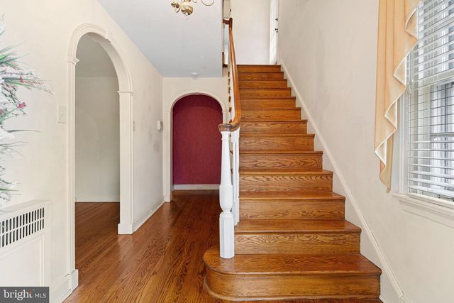929 BURMONT RD, Drexel Hill, PA 19026