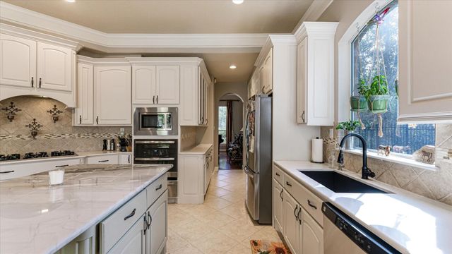 13234 Canyon Crest Lane N, Conroe, TX 77302