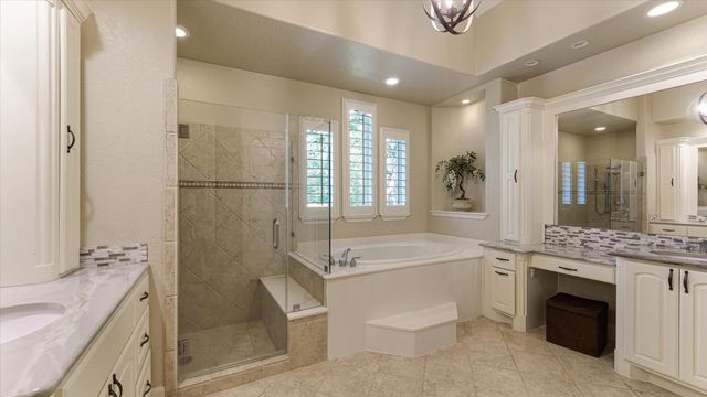 13234 Canyon Crest Lane N, Conroe, TX 77302