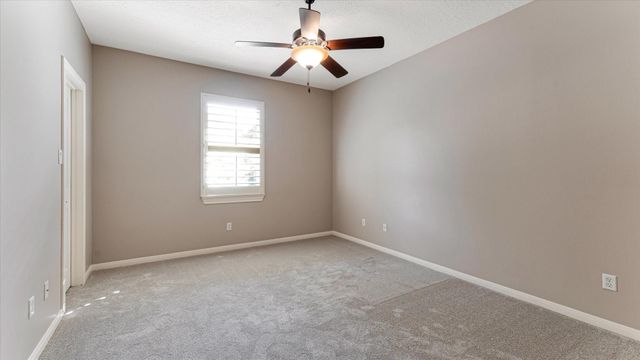 13234 Canyon Crest Lane N, Conroe, TX 77302