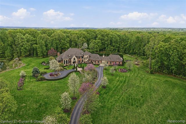 11479 Clyde Road, Fenton, MI 48430