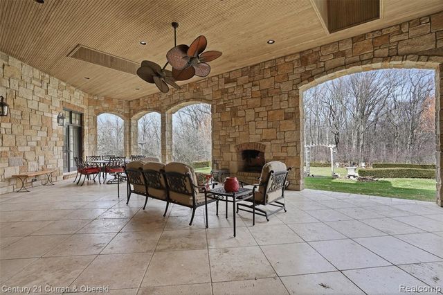 11479 Clyde Road, Fenton, MI 48430