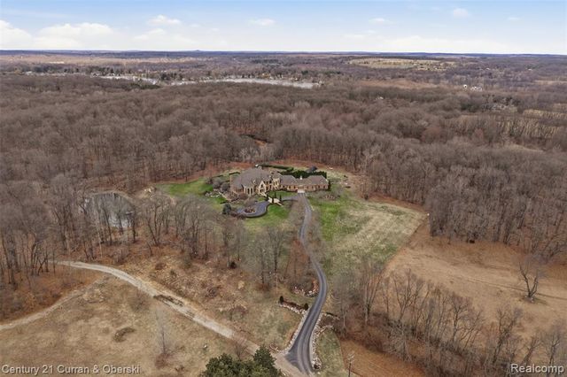 11479 Clyde Road, Fenton, MI 48430