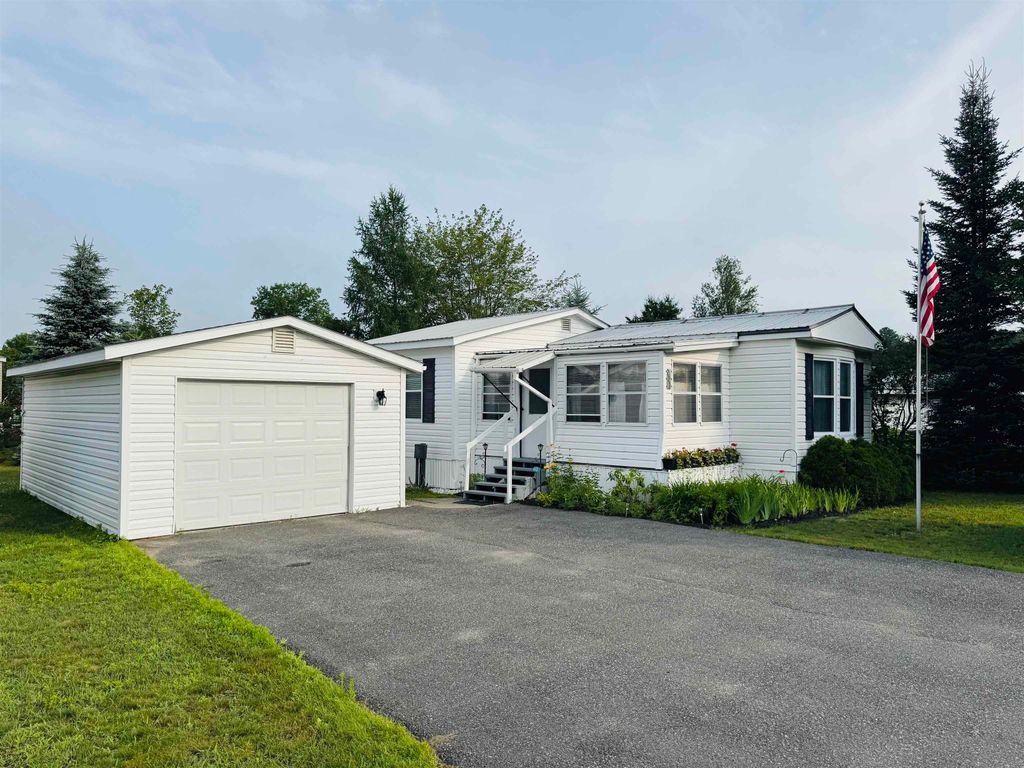 223 Redwood Drive, Hyde Park, VT 05655