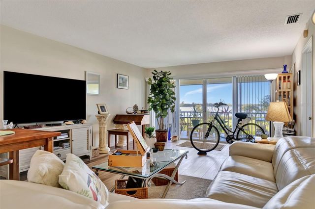 4835 INDEPENDENCE DRIVE, Bradenton, FL 34210
