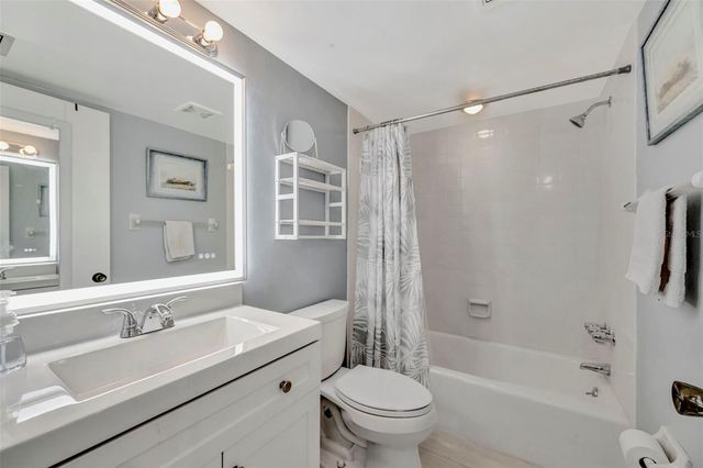 4835 INDEPENDENCE DRIVE, Bradenton, FL 34210