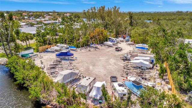 4835 INDEPENDENCE DRIVE, Bradenton, FL 34210