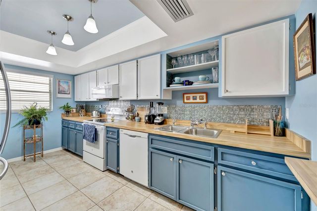 4835 INDEPENDENCE DRIVE, Bradenton, FL 34210