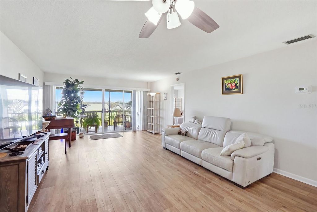 4835 INDEPENDENCE DRIVE, BRADENTON, FL 34210 — photo 4