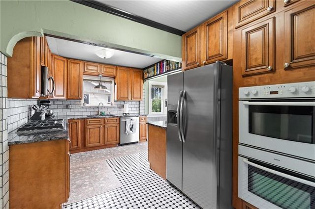 723 Old Orchard Avenue, Excelsior Springs, MO 64024