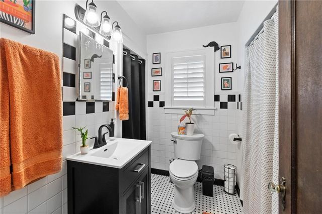 723 Old Orchard Avenue, Excelsior Springs, MO 64024