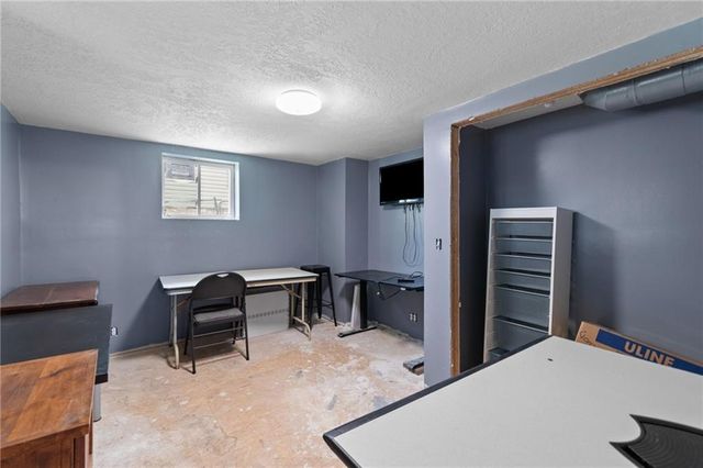 723 Old Orchard Avenue, Excelsior Springs, MO 64024