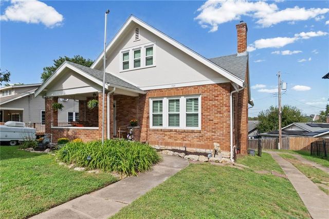 723 Old Orchard Avenue, Excelsior Springs, MO 64024