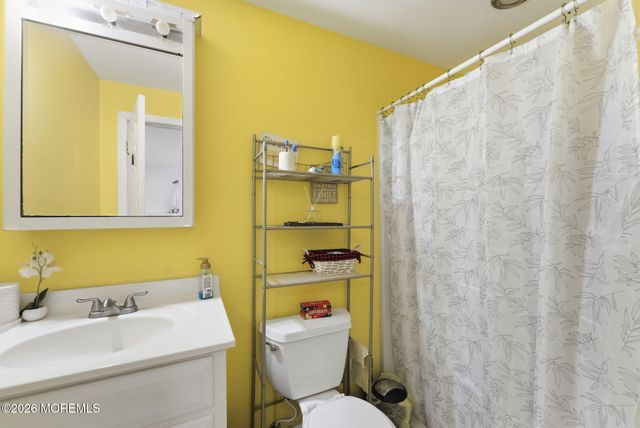 301 Norwood Avenue, Laurence Harbor, NJ 08879