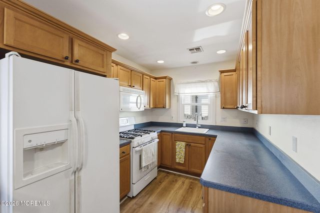 301 Norwood Avenue, Laurence Harbor, NJ 08879