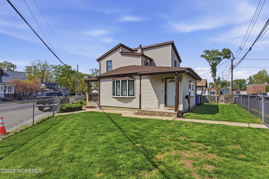 301 Norwood Avenue, Laurence Harbor, NJ 08879