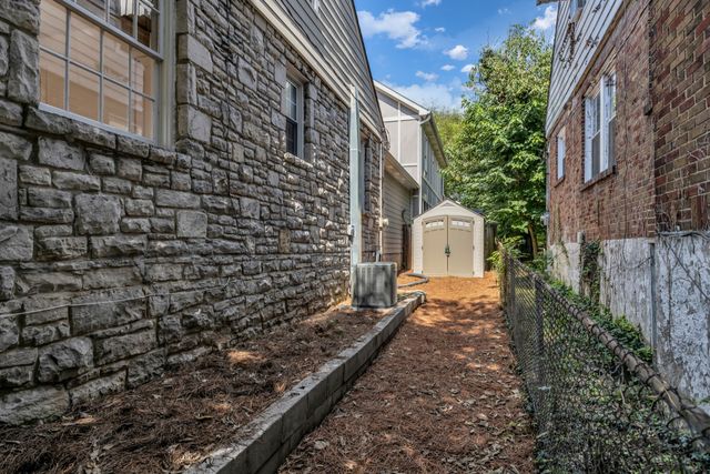 2624 Ashwood Ave, Nashville, TN 37212