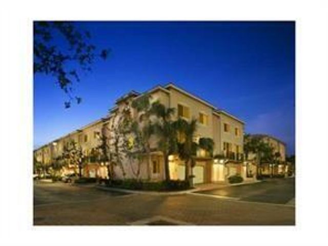 2131 SE 10th Avenue 1112, Fort Lauderdale, FL 33316