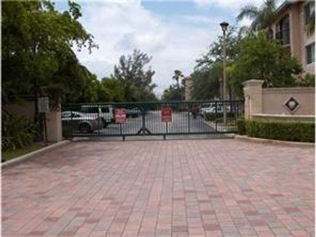 2131 SE 10th Avenue 1112, Fort Lauderdale, FL 33316