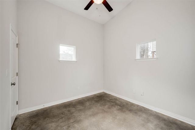 811 Gunter ST B, Austin, TX 78702