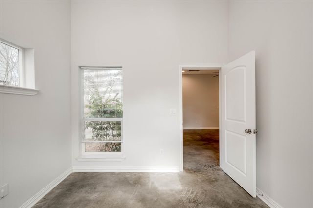 811 Gunter ST B, Austin, TX 78702