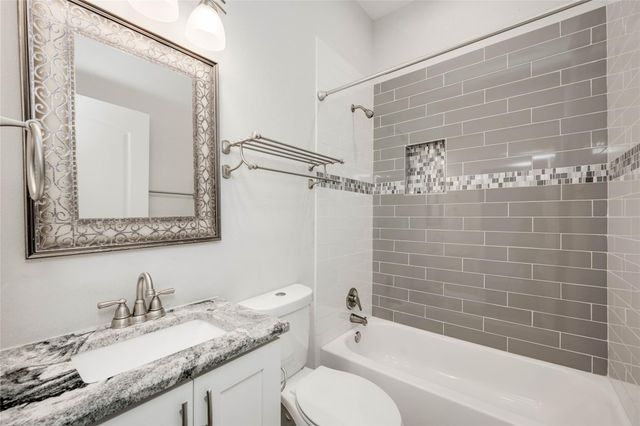 811 Gunter ST B, Austin, TX 78702