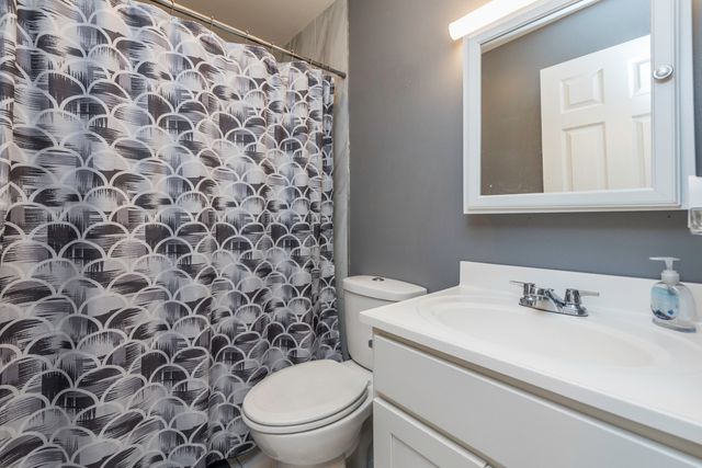 19451 W Hoag Court, Mundelein, IL 60060