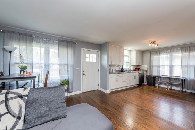 19451 W Hoag Court, Mundelein, IL 60060