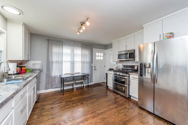 19451 W Hoag Court, Mundelein, IL 60060