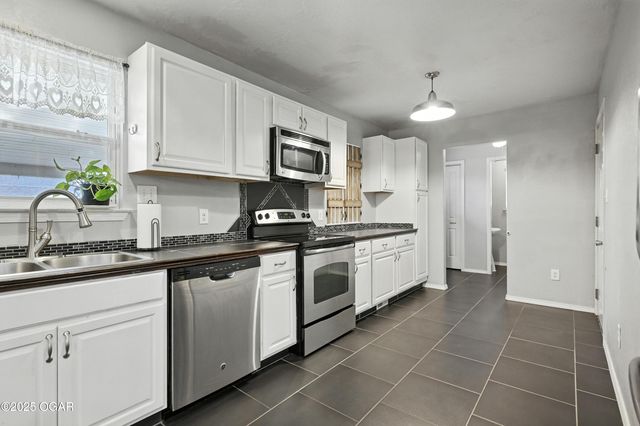 2214 S Brownell Avenue, Joplin, MO 64804