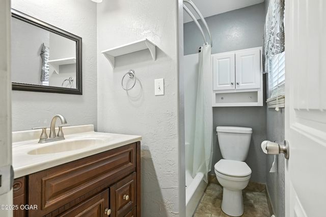 2214 S Brownell Avenue, Joplin, MO 64804